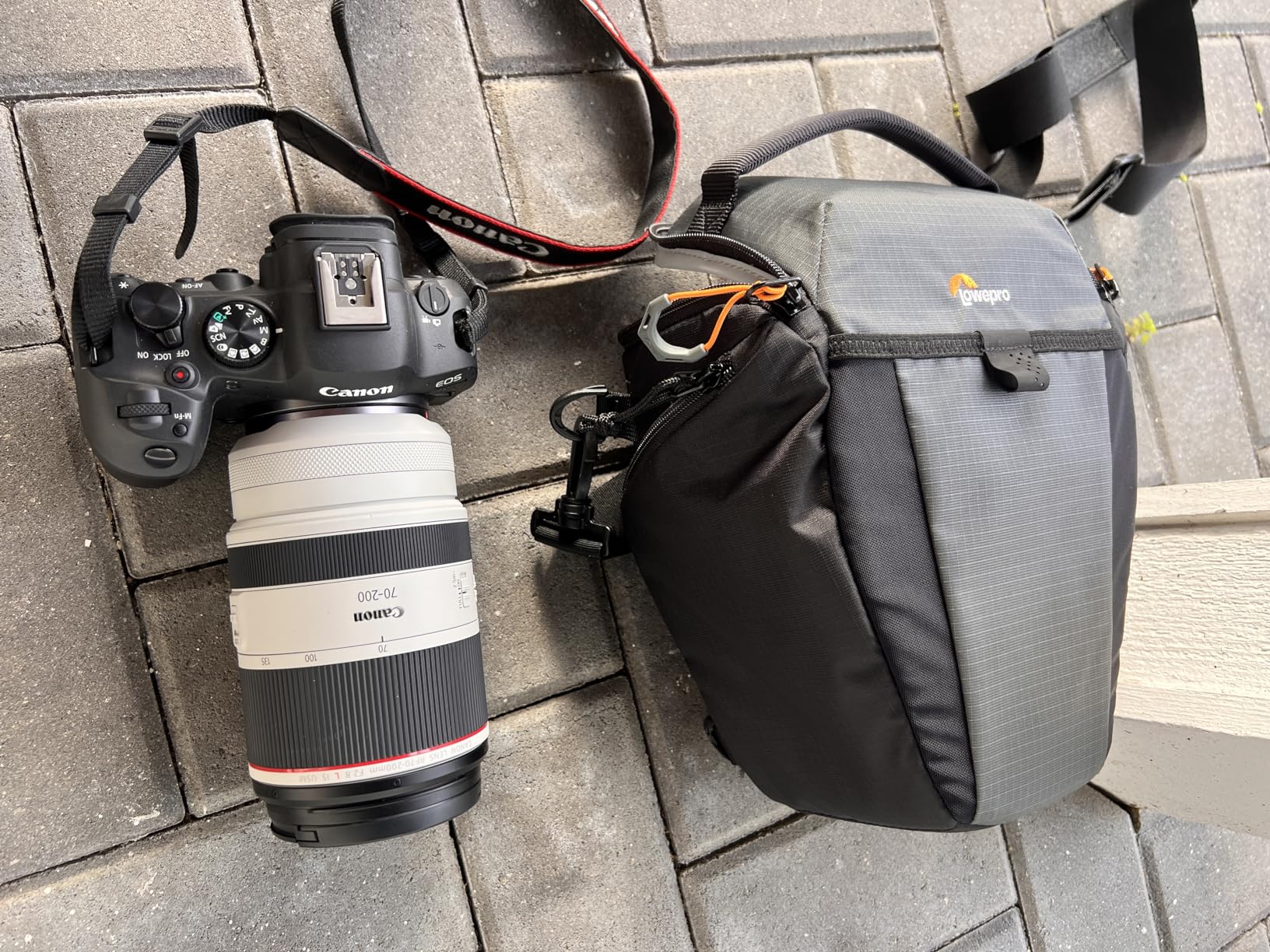 Lowepro Photo Active TLZ 50AW Mirrorless and DSLR toploader - Removable Shoulder Strap - organizing Pockets - for Mirrorless Like Sony Apha 9 - LP37346-PWW, Large Customer Review Lowepro Photo Active TLZ 50AW Mirrorless and DSLR toploader - Removable Shoulder Strap - organizing Pockets - for Mirrorless Like Sony Apha 9 - LP37346-PWW, Large - Customer Photo 1