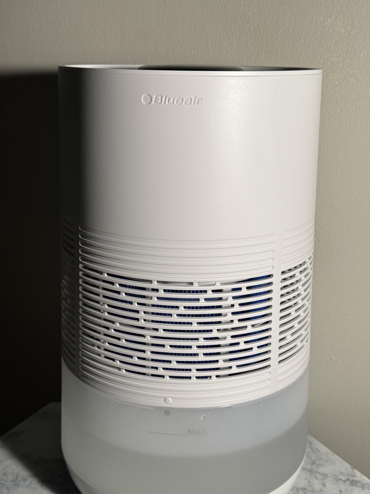 BLUEAIR Premium Smart Humidifier for Large Rooms, Bedrooms, Better Sleep with Evaporative Invisible Mist Tech, Auto Humidify, Easy Top Fill, Smart Control with App, Touchscreen, 3.5L Tank for 48 hours Customer Review BLUEAIR Premium Smart Humidifier for Large Rooms, Bedrooms, Better Sleep with Evaporative Invisible Mist Tech, Auto Humidify, Easy Top Fill, Smart Control with App, Touchscreen, 3.5L Tank for 48 hours - Customer Photo 2