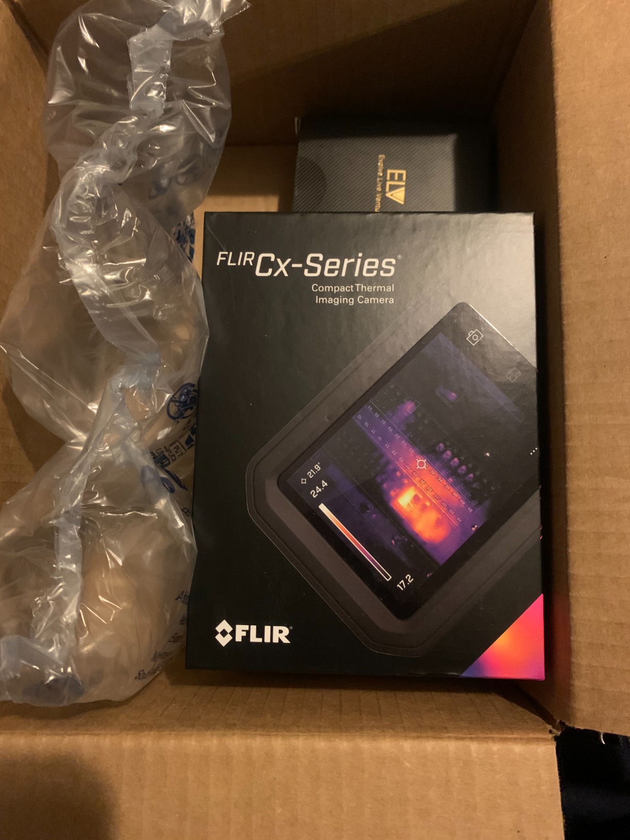 FLIR C3-X Compact Thermal Imaging Camera with Wifi: High Resolution Infrared Imager for Inspection, Electrical/Mechanical, Building, and HVAC Applications Customer Review FLIR C3-X Compact Thermal Imaging Camera with Wifi: High Resolution Infrared Imager for Inspection, Electrical/Mechanical, Building, and HVAC Applications - Customer Photo 2