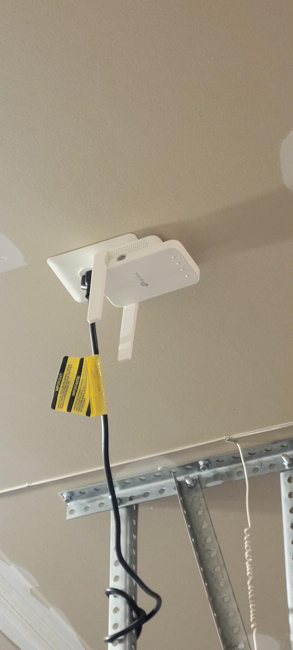 TP-Link AC1200 WiFi Extender, 2023 Engadget Best Budget Pick, 1.2Gbps Signal Booster for Home, Dual Band 5GHz/2.4GHz, Covers Up to 1500 Sq.ft and 30 Devices, Support Onemesh, One Ethernet Port (RE315) customer photo 2
