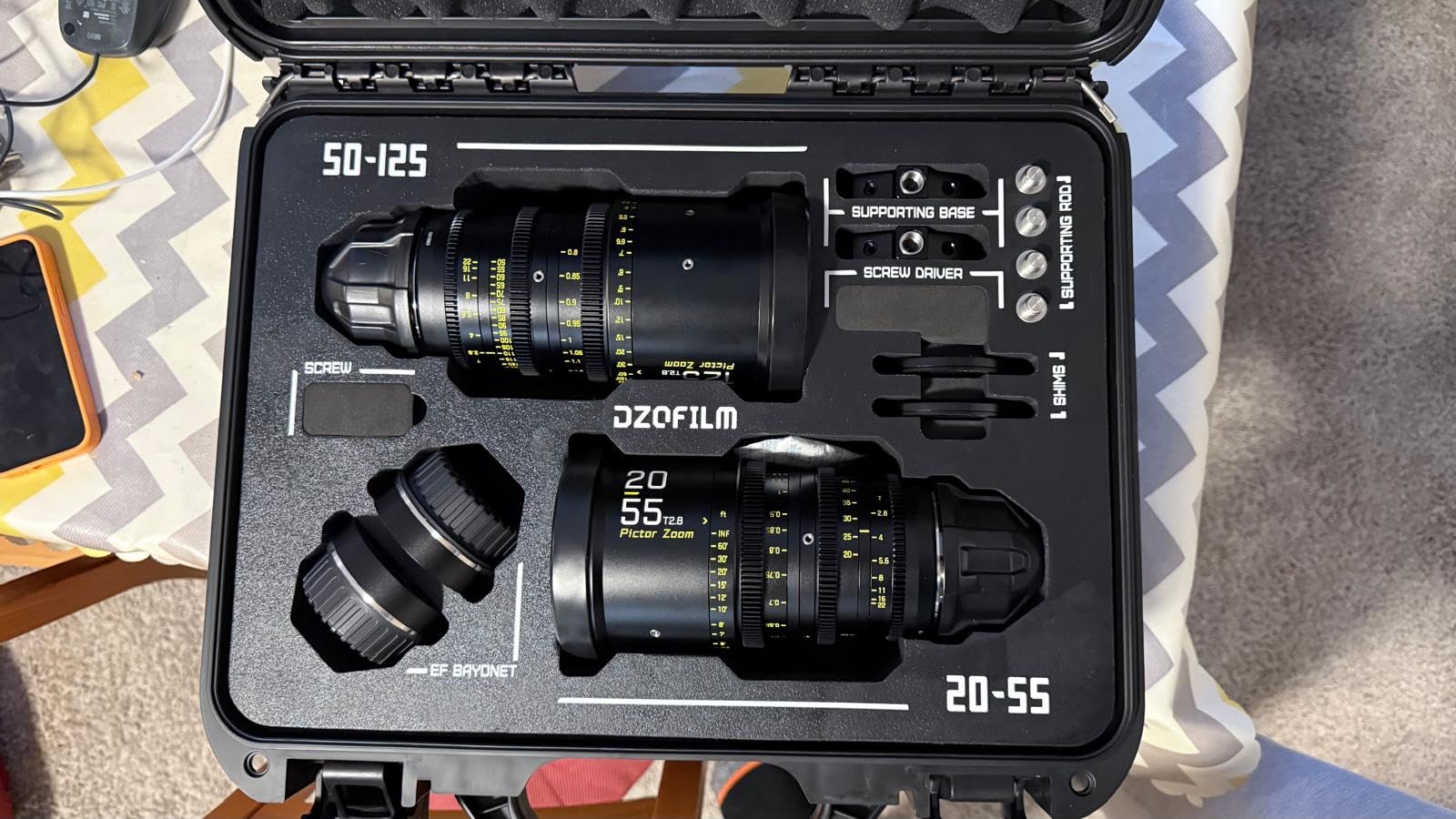 DZOFILM Pictor 20-55mm and 50-125mm T2.8 Super35 Parfocal Cine Lens Bundle for PL Mount and Canon EF Customer Review DZOFILM Pictor 20-55mm and 50-125mm T2.8 Super35 Parfocal Cine Lens Bundle for PL Mount and Canon EF - Customer Photo 2