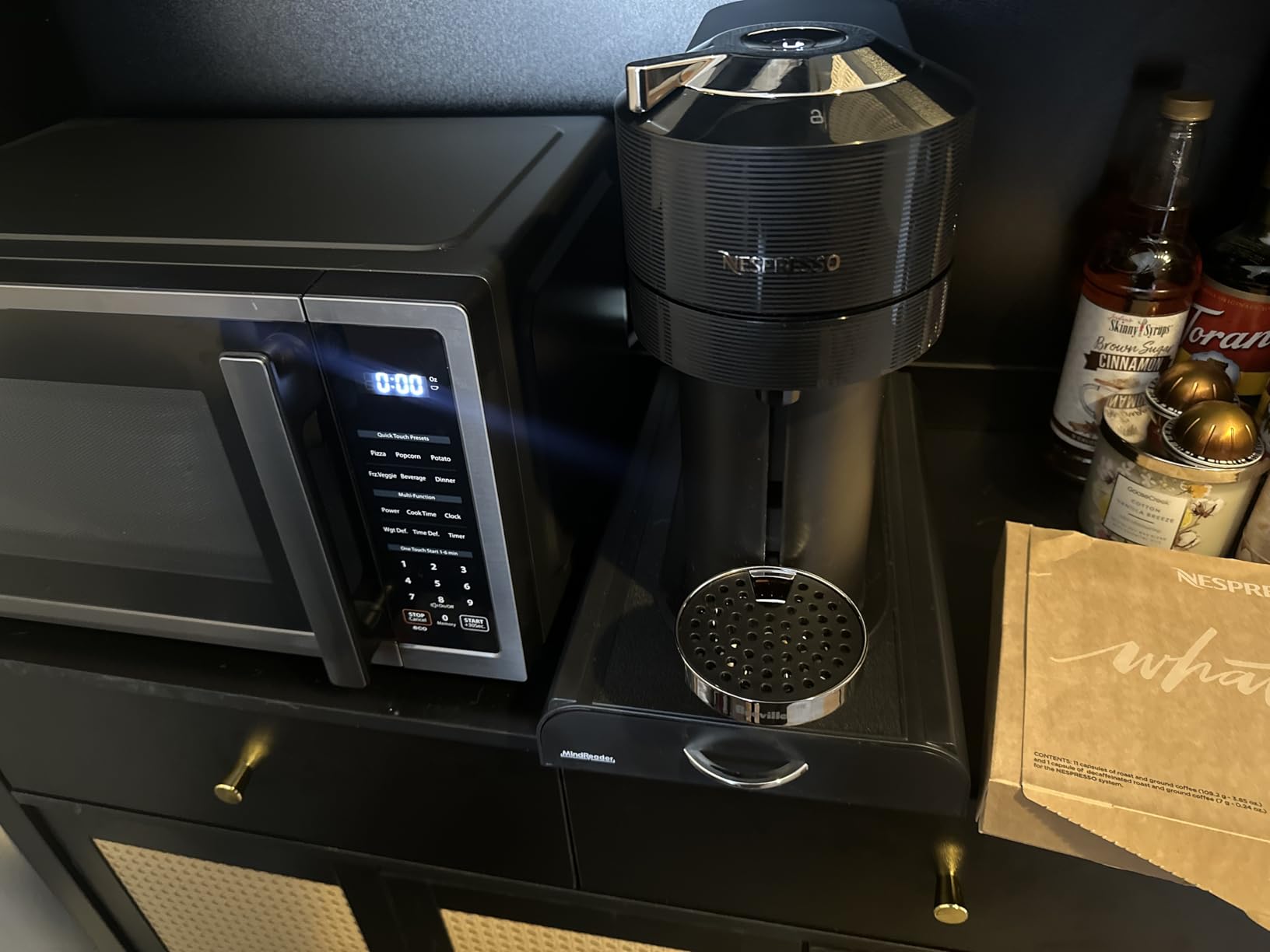 Vertuo Next Deluxe Coffee and Espresso Maker, Pure Chrome with Aeroccino Milk Frother,1.1 liter, Black,Dark Chrome - Customer Photo 1