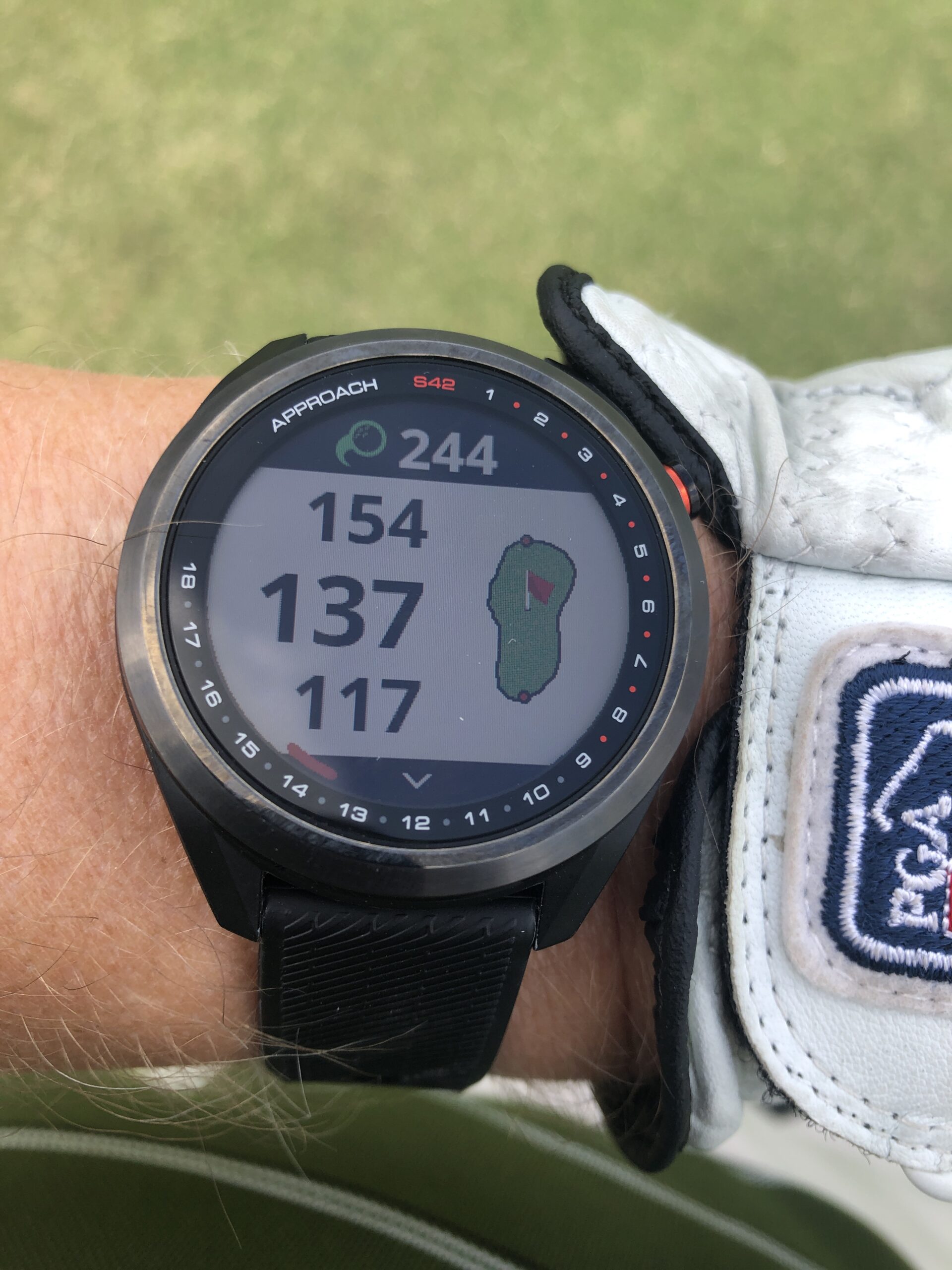 Garmin Approach S42, GPS Golf Smartwatch, Lightweight with 1.2 Garmin Approach S42, GPS Golf Smartwatch, Lightweight with 1.2