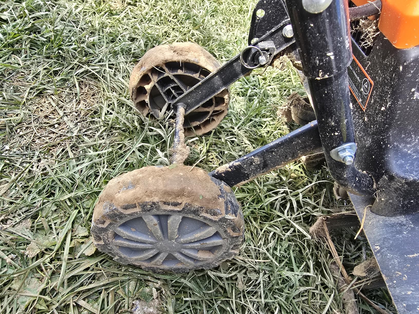 LawnMaster 13.5 Amp 18