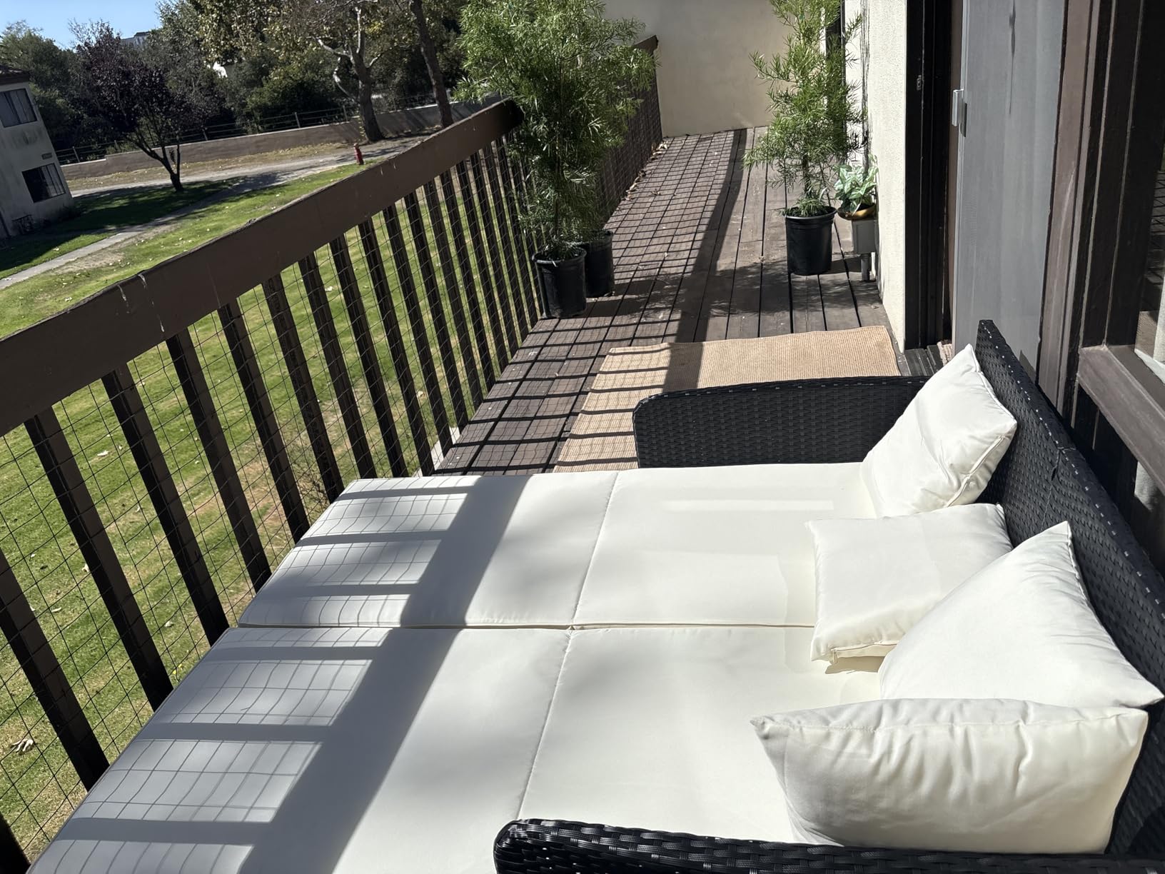 Tangkula Outdoor Rattan Daybed, Wicker Furniture with Spacious Seat, Upholstered Cushion & High-Resilience Sponge, Patio Sofa Set with 4 Pillows, 2-Person Sunbed for Poolside Backyard Garden & Balcony customer photo 2