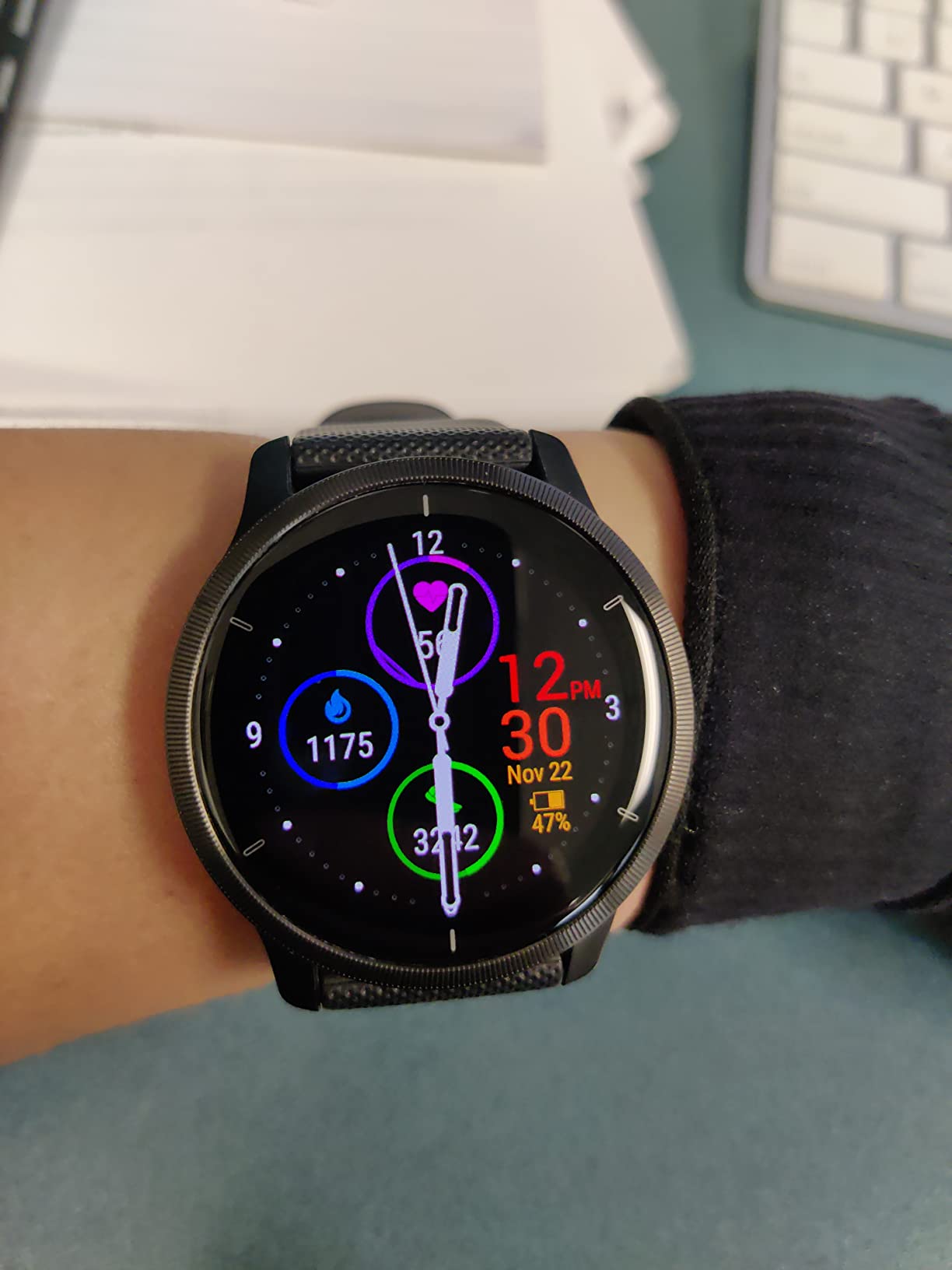 Garmin Venu 2, GPS Smartwatch with Advanced Health Monitoring and Fitness Features, Slate Bezel with Black Case and Silicone Band customer photo 1