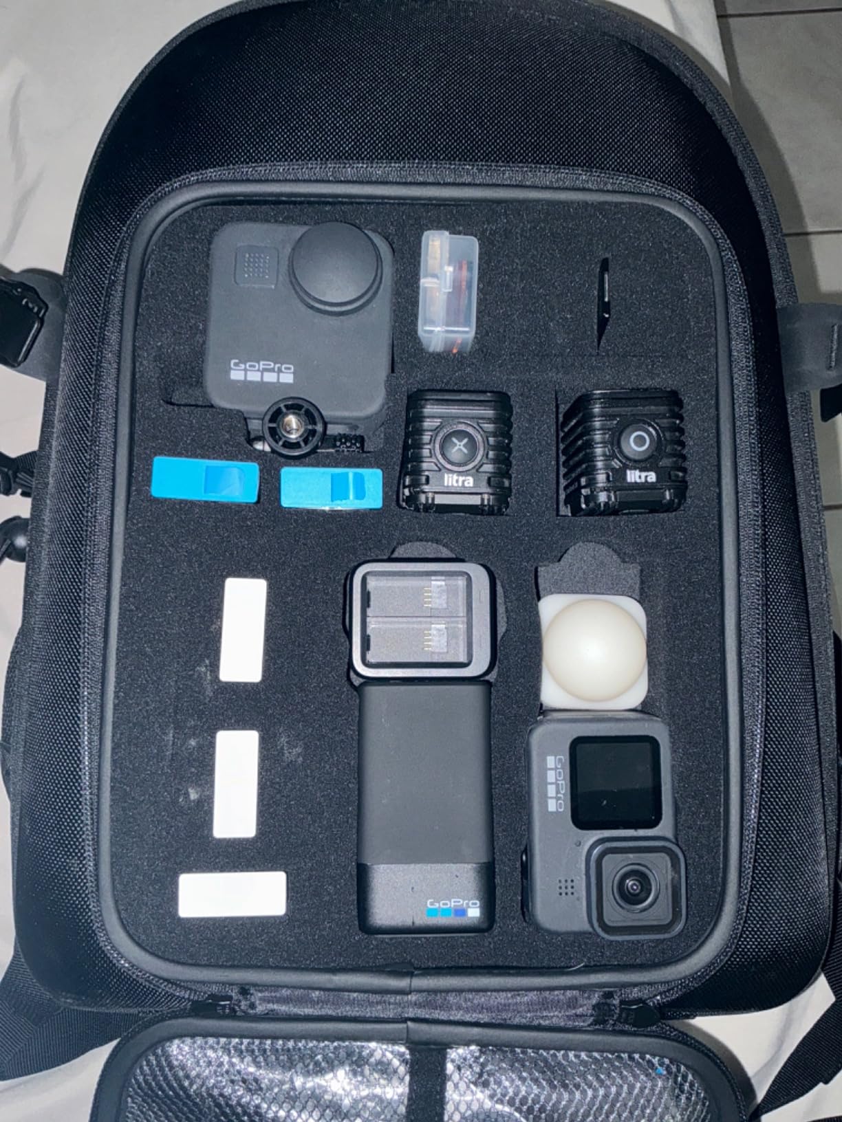 Smatree Professional Backpack for DJI FPV Combo, Hard Backpack Waterproof Backpack Bag for DJI FPV Drone Accessories, No Need to Remove Propeller, Ready to Fly - Customer Photo 2