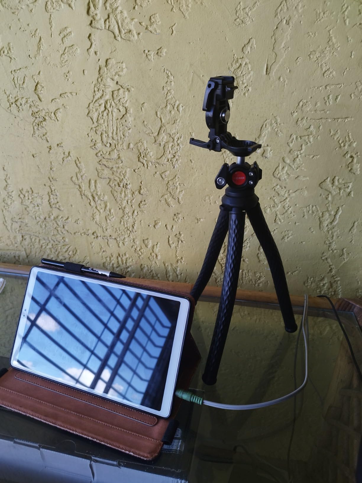 NEEWER Camera Tripod with Remote, Mini Flexible Vlog Phone Tripod Stand with Action Camera Mount Adapter, Hidden Phone Holder & Cold Shoe Compatible with iPhone Hero13 12 11 10 9, Max Load 4.4lb, TP34 - Customer Photo 2