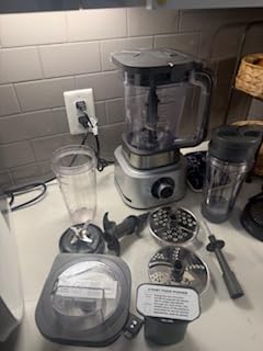 Ninja Foodi Power Blender Ultimate System for Smoothies, Bowls, Spreads & Shakes, 6 Functions, 72-oz Pitcher, To-Go Cups, Silver, SS401 - Customer Photo 2