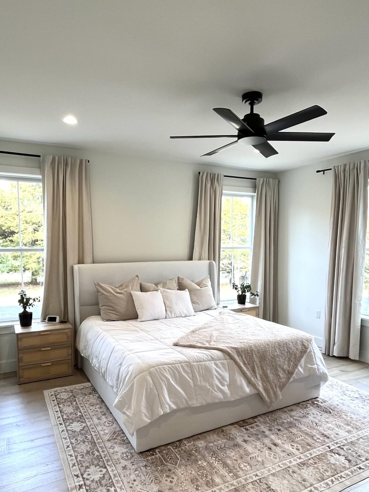 Hunter 52 inch Outdoor or Indoor Ceiling Fan No Light - Black Ceiling Fan without Light, For Patio, Porch, Garage, or Living Room, Standard Mount, 6 Blades, Wall Control - Kennicott 51180, Matte Black - Customer Photo 1