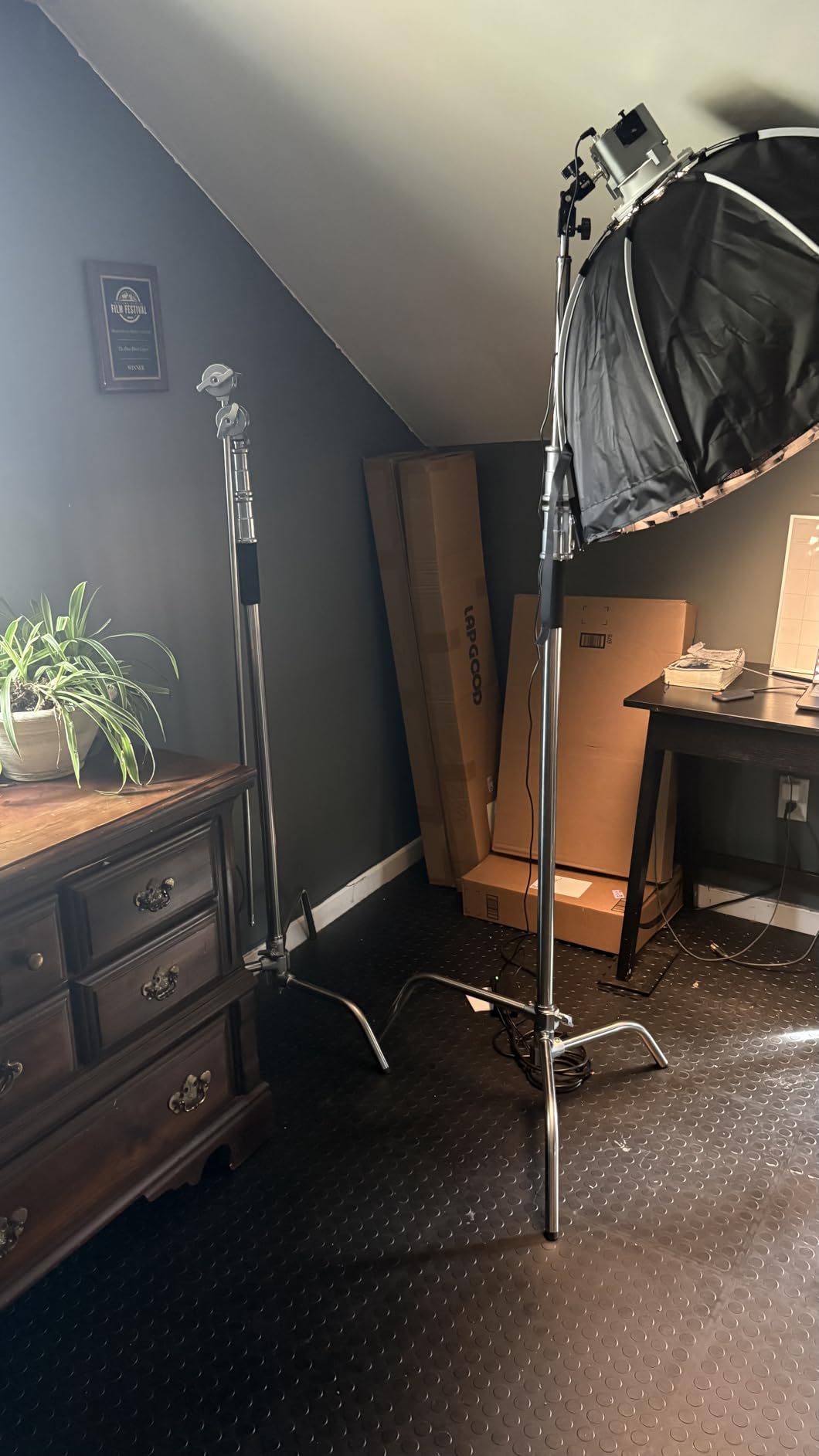 Heavy Duty C Stand 10.8ft/330cm with Boom Arm Sandbag Grips, 100% Stainless Steel Photography Light Stand Studio Monolight, Softbox, Reflector (Max Loading 44 Pounds Customer Review Heavy Duty C Stand 10.8ft/330cm with Boom Arm Sandbag Grips, 100% Stainless Steel Photography Light Stand Studio Monolight, Softbox, Reflector (Max Loading 44 Pounds - Customer Photo 1