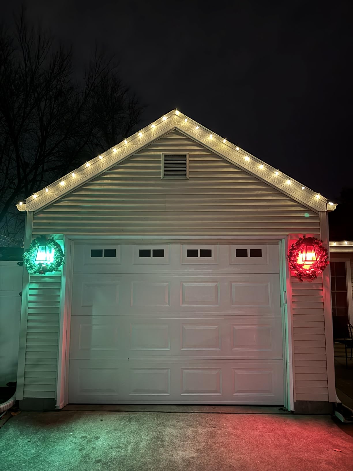 Govee Smart Light Bulbs, Color Changing Light Bulb, Work with Alexa and Google Assistant, 16 Million Colors RGBWW, WiFi & Bluetooth LED Light Bulbs, Music Sync, A19, 800 Lumens, 4 Pack customer photo 2