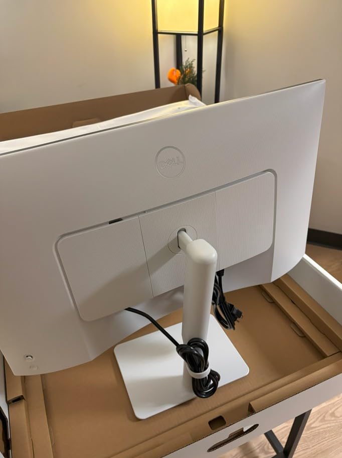 Dell S2722DC Monitor - 27-inch WQHD (2560x1440) 75Hz 4Ms Display, AMD FreeSync, Built in Speaker, USB Type-C Connectivity, Height/Pivot/Swivel/Tilt Adjust - Platinum Silver - Customer Photo 1