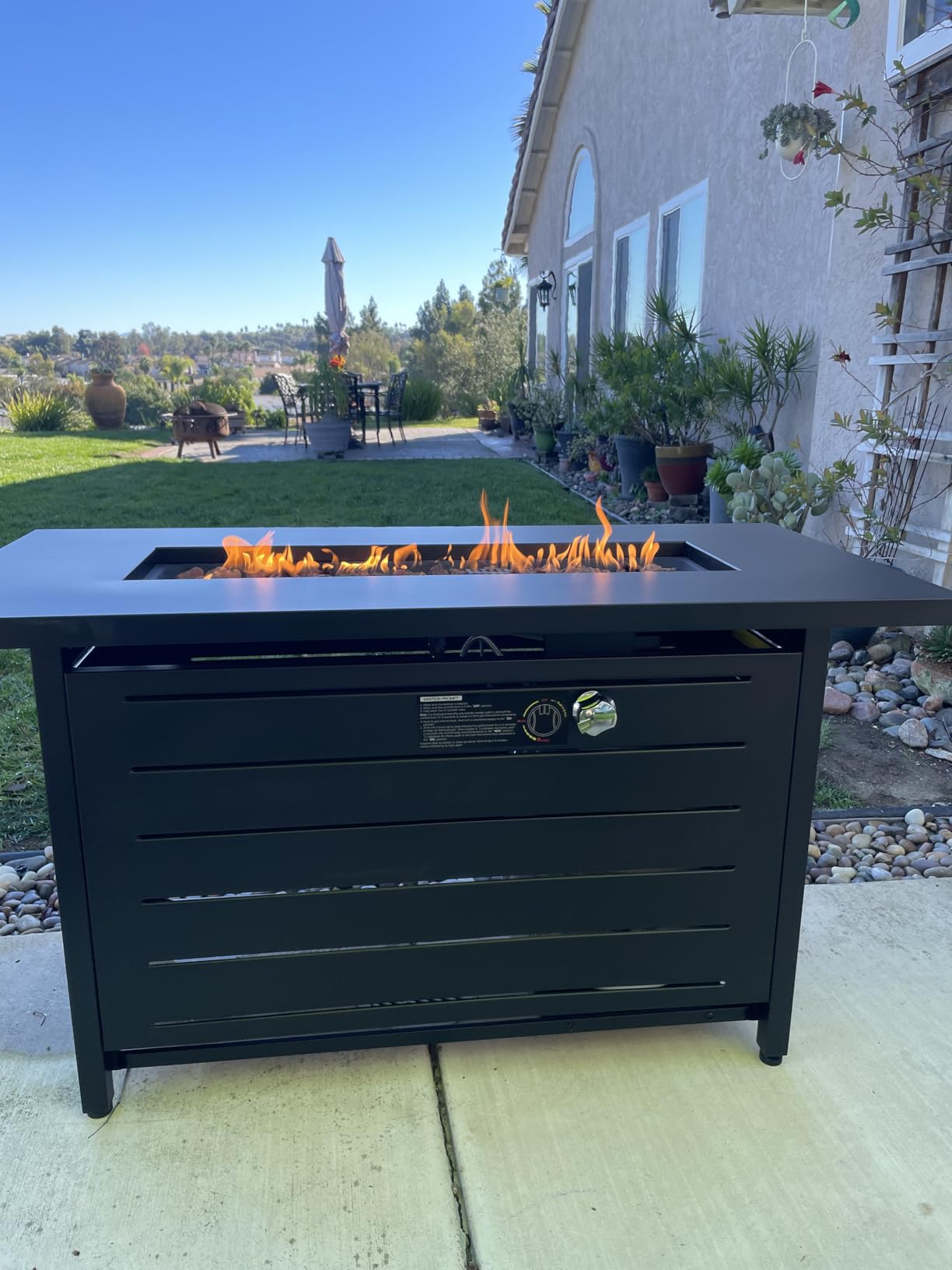 Ciays 28 Inch Propane Fire Pit CSA-Listed Outdoor Fire Pit Table, 50,000 BTU Steel Gas Fire Pits with Lid and Lava Rock, Black customer photo 2