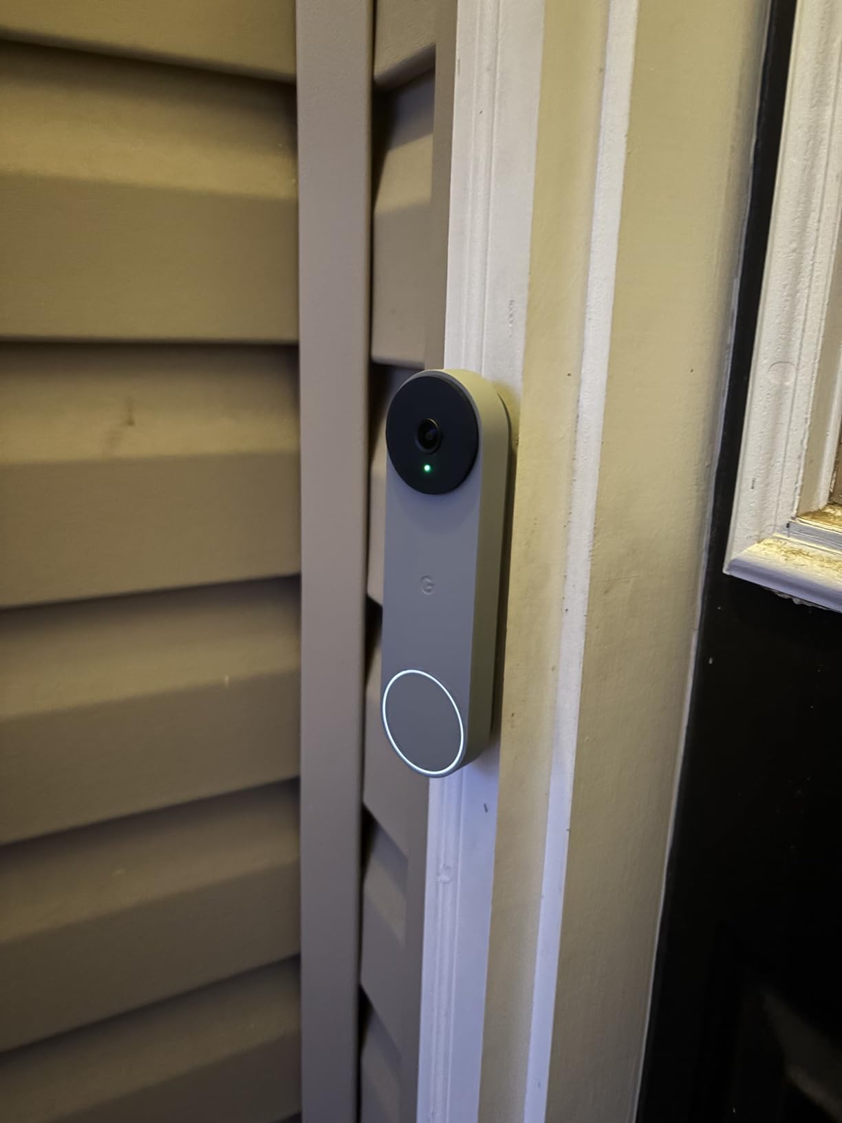 Google Nest Doorbell (Battery) - Snow customer photo 2