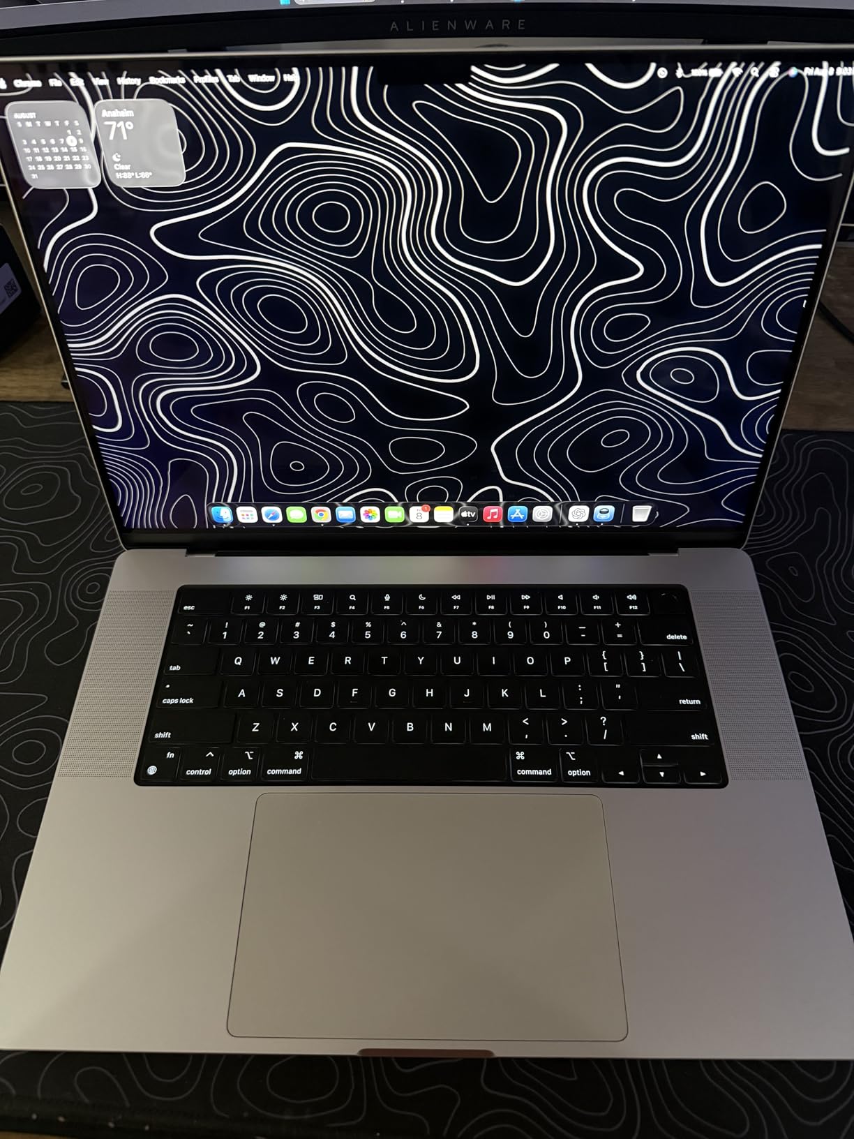 2021 Apple MacBook Pro (16-inch, M1 Pro chip with 10‑core CPU and 16‑core GPU, 16GB RAM, 1TB SSD) - Silver Customer Review 2021 Apple MacBook Pro (16-inch, M1 Pro chip with 10‑core CPU and 16‑core GPU, 16GB RAM, 1TB SSD) - Silver - Customer Photo 1