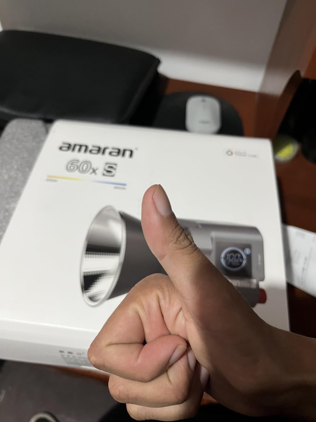 Aputure Amaran COB 60X S LED Video Light Bowens Mount, 33,300 lux @1m Bi-Color 2700-6500k Photography Studio Lighting, AC/DC Power Support with App Control for Studio Live Streaming Video Shooting - Customer Photo 1
