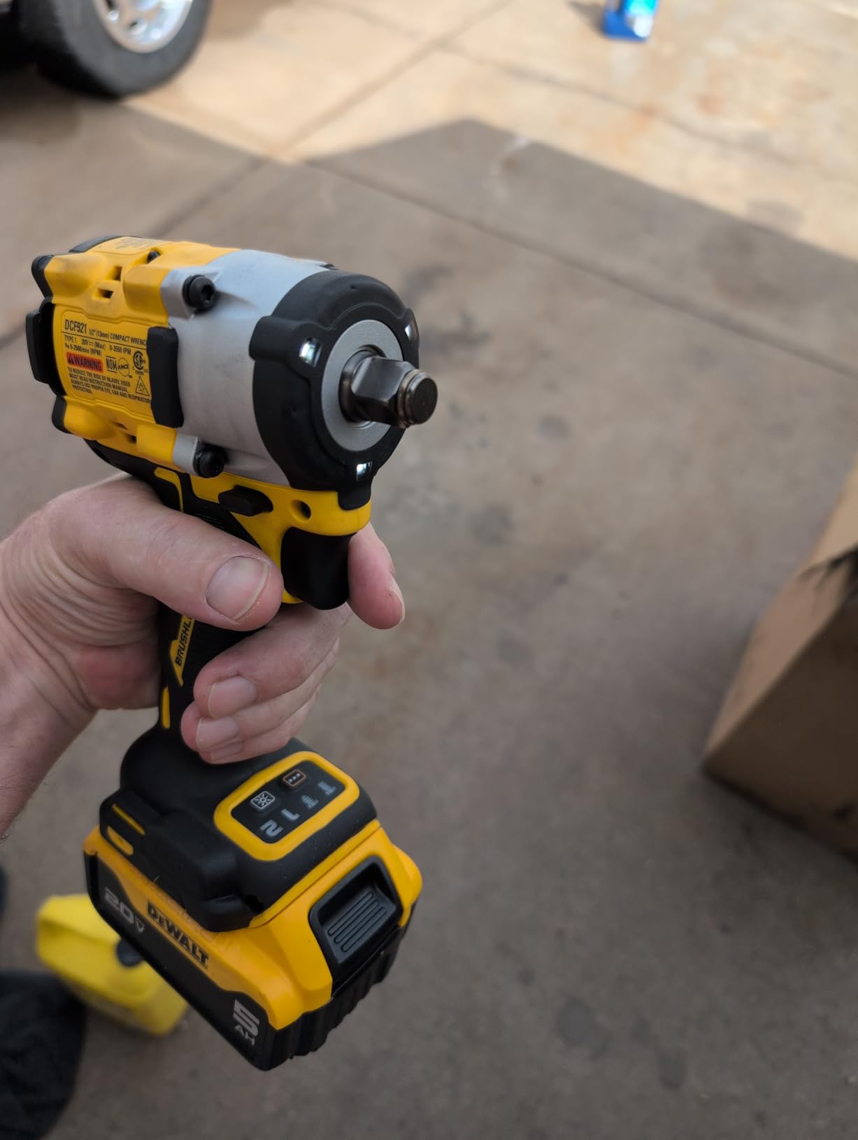 DEWALT ATOMIC 20V MAX* 1/2 in. Cordless Impact Wrench with Hog Ring Anvil (Tool Only) (DCF921B) Customer Review DEWALT ATOMIC 20V MAX* 1/2 in. Cordless Impact Wrench with Hog Ring Anvil (Tool Only) (DCF921B) - Customer Photo 1