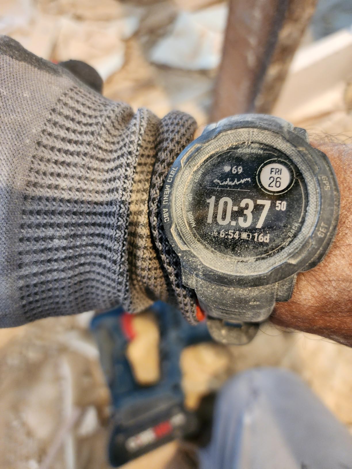 Garmin Instinct 2 Solar, Smaller-Sized Rugged Outdoor Watch with GPS, with Solar Charging Capabilities, Built for All Elements, Multi-GNSS Support, Tracback Routing and More, Graphite customer photo 1
