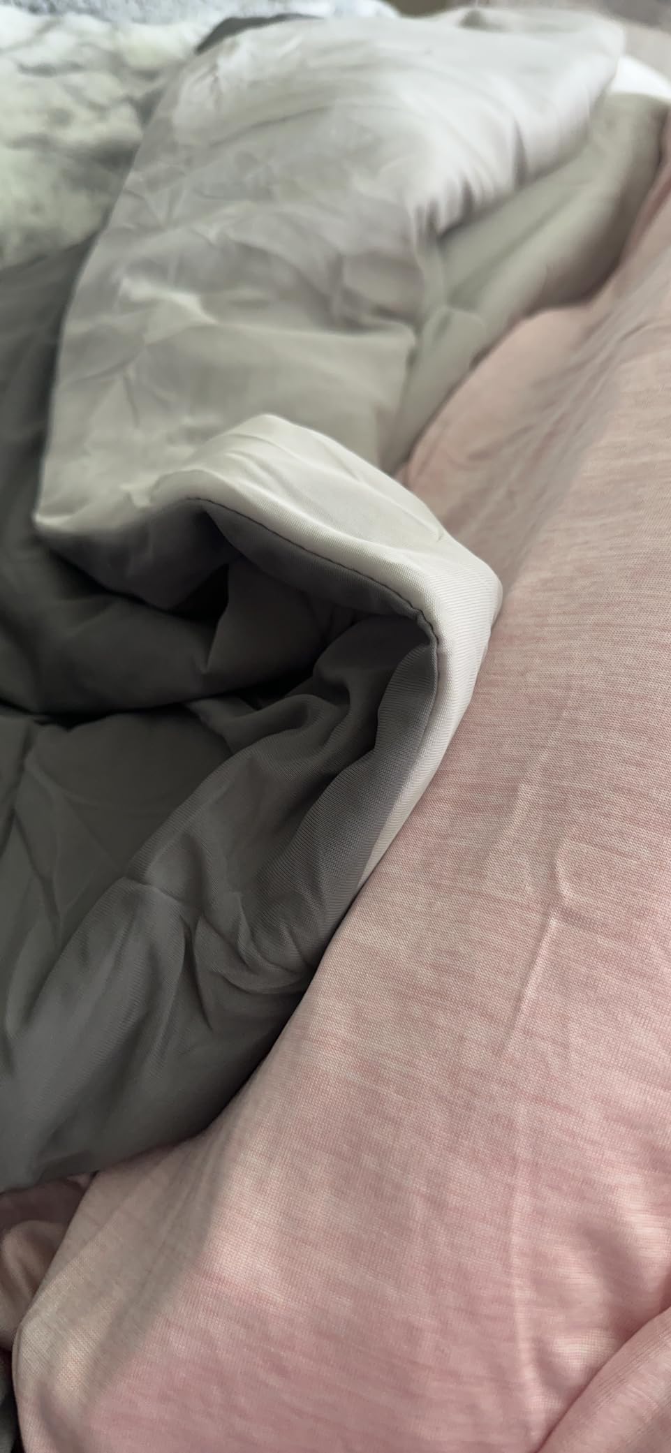 HOMFINE Cooling Blankets for Hot Sleepers - Summer Blanket Thin Lightweight Breathable Soft Double Side Enhanced Cooling for Bed Couch Sofa, Keep Cool for Night Sweats, Grey, 60 x 80 inches - Customer Photo 1