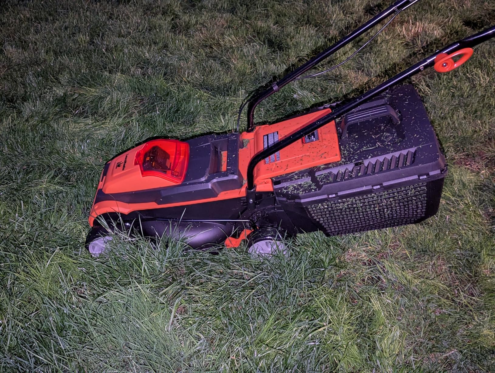 LawnMaster 20VMWGT 24V Max 13-inch Lawn Mower and Grass Trimmer 10-inch Combo with 2x4.0Ah Batteries and Charger Customer Review LawnMaster 20VMWGT 24V Max 13-inch Lawn Mower and Grass Trimmer 10-inch Combo with 2x4.0Ah Batteries and Charger - Customer Photo 2