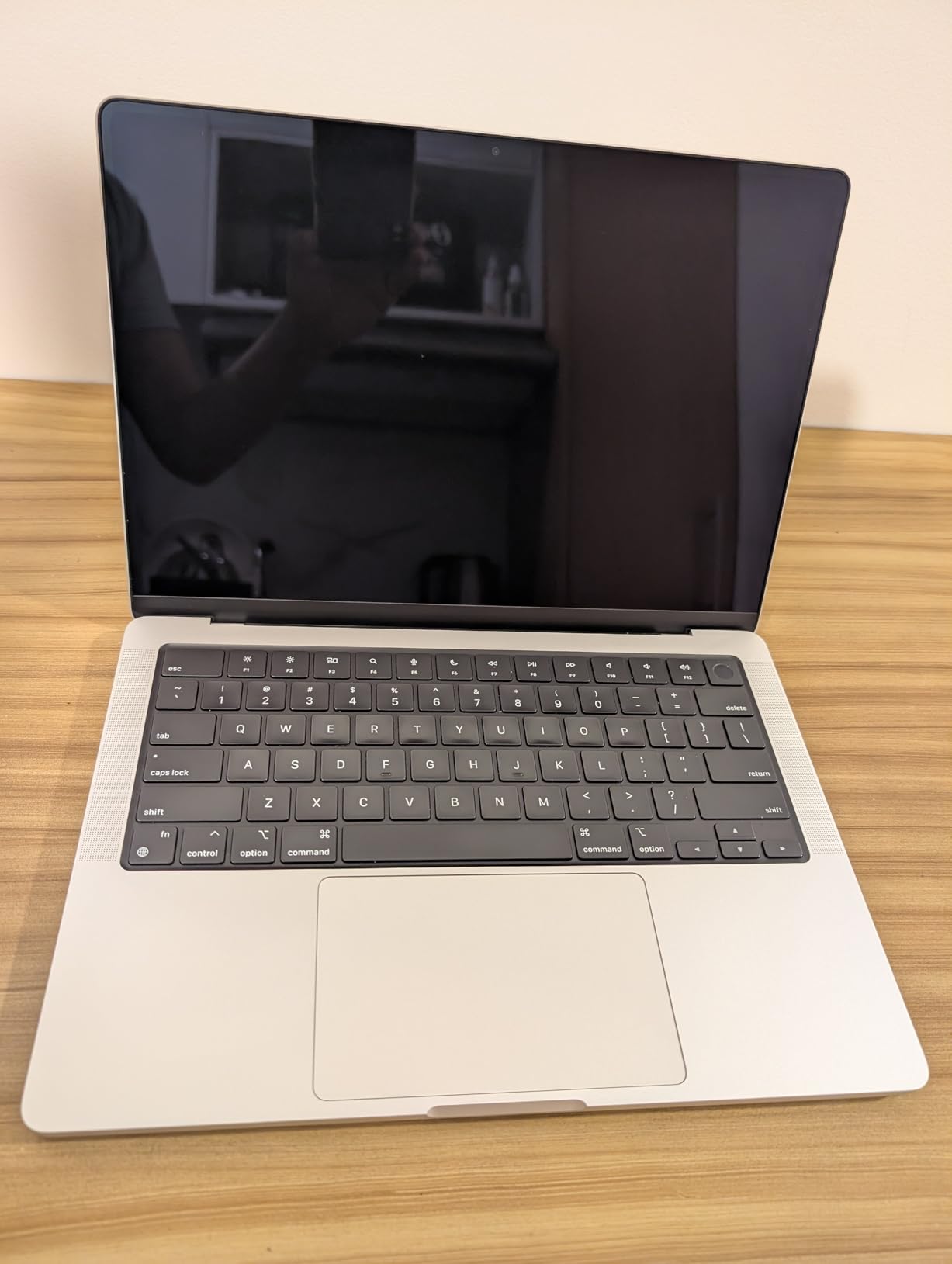 Apple MacBook Pro 2021 with Apple M1 Pro chip (14-inch, 16GB RAM, 512GB SSD) - Space Gray (Renewed) customer photo 1