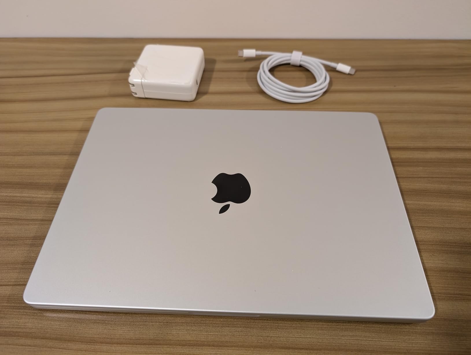 Apple MacBook Pro 2021 with Apple M1 Pro chip (14-inch, 16GB RAM, 512GB SSD) - Space Gray (Renewed) - Customer Photo 2