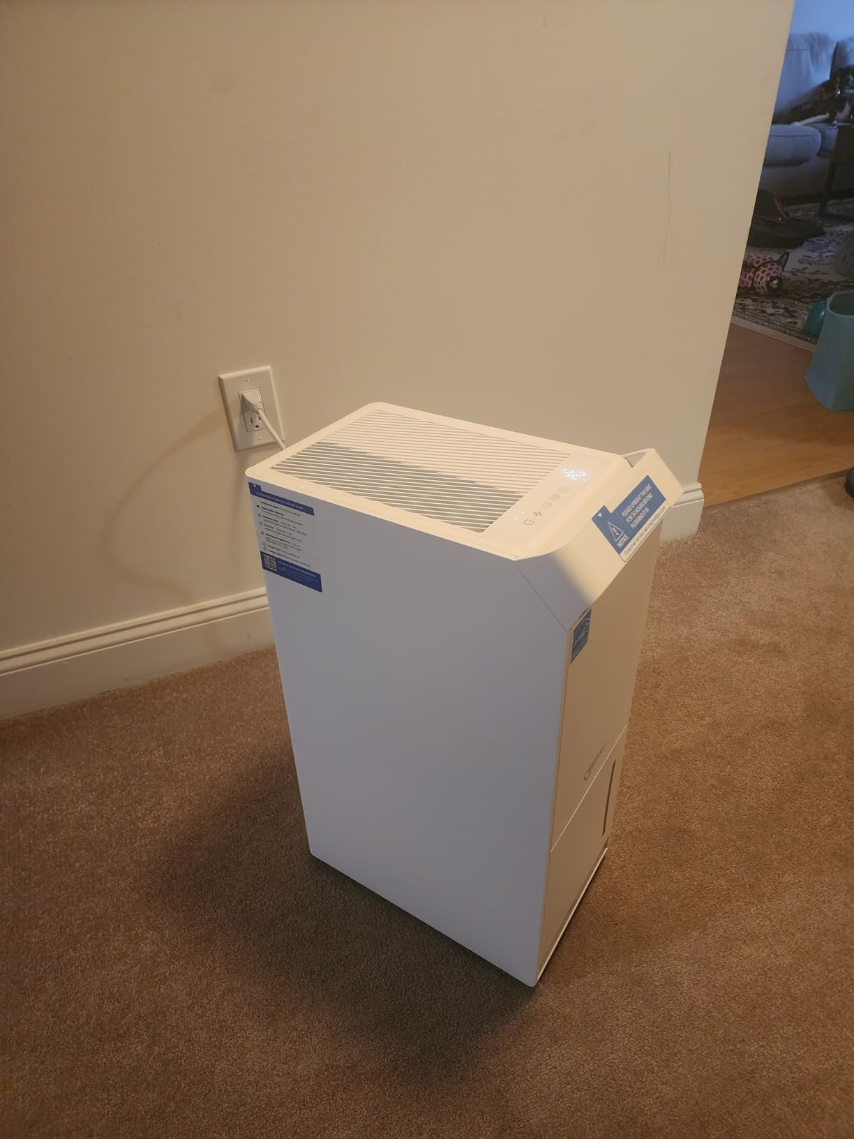 4,500 Sq.Ft Most Efficient Energy Star 2025 Dehumidifier,Vellgoo Max 70 Pint/D (Standard 56 Pint/D) Dehumidifier for Basement with Drain Hose, Smart Humidity Control, for Home, Bathroom, Garage - Customer Photo 2