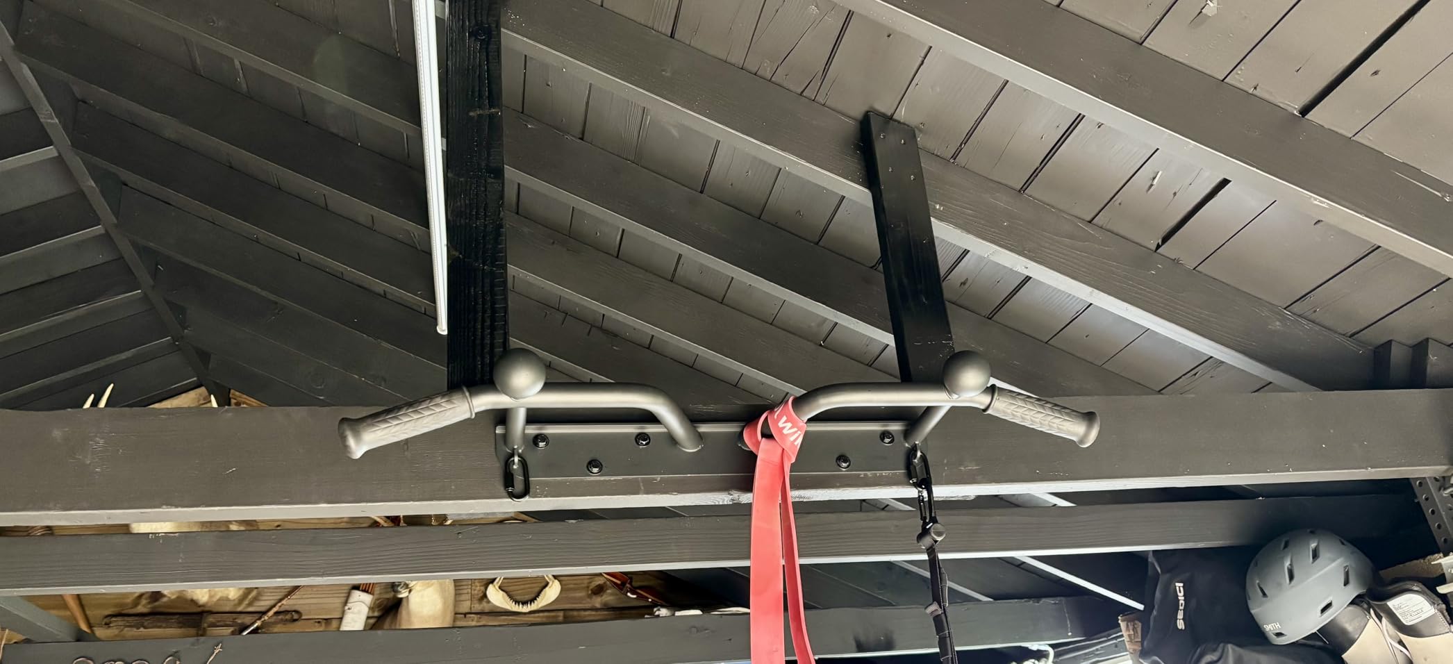 Kipika Heavy Duty Wall Mounted Doorway Pull Up Bar, Multifunctional Chin Up Bar, Portable Fitness Door Bar, Body Workout Home Gym System Customer Review Kipika Heavy Duty Wall Mounted Doorway Pull Up Bar, Multifunctional Chin Up Bar, Portable Fitness Door Bar, Body Workout Home Gym System - Customer Photo 1