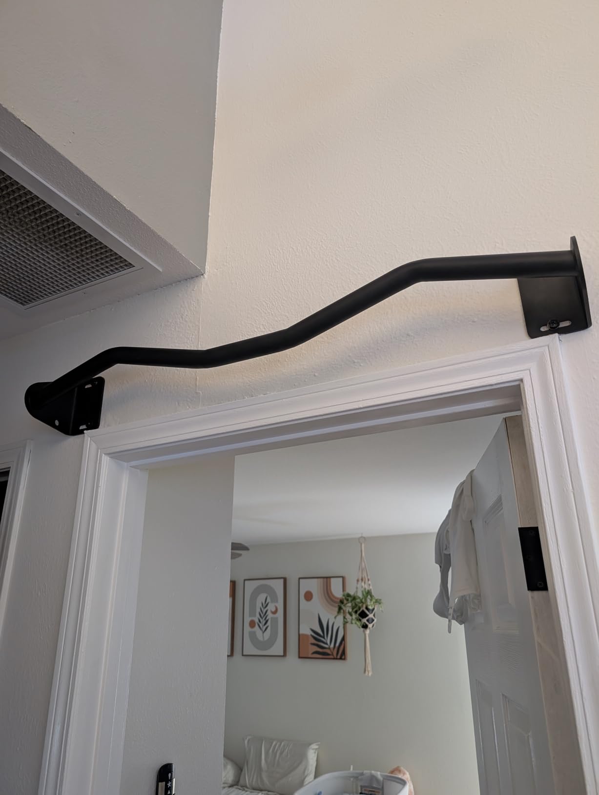 Kipika Heavy Duty Wall Mounted Doorway Pull Up Bar, Multifunctional Chin Up Bar, Portable Fitness Door Bar, Body Workout Home Gym System Customer Review Kipika Heavy Duty Wall Mounted Doorway Pull Up Bar, Multifunctional Chin Up Bar, Portable Fitness Door Bar, Body Workout Home Gym System - Customer Photo 2