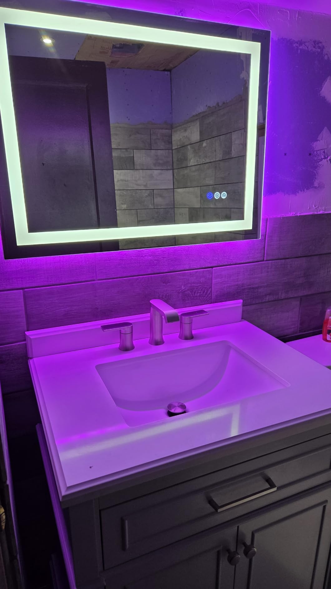 LOAAO 24X32 LED Bathroom Mirror with Lights, Anti-Fog, Dimmable, Backlit + Front Lit, Lighted Bathroom Vanity Mirror for Wall, Memory Function, Tempered Glass, Shatter-Proof, ETL Listed customer photo 2