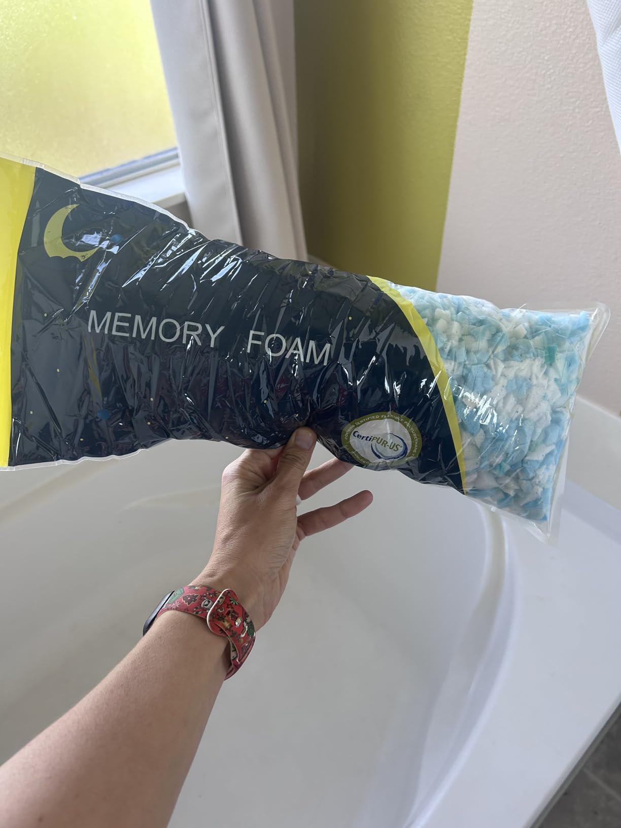 BETU Cooling Pillow Queen Size, Shredded Memory Foam Cool Pillow for Hot Sleepers, Adjustable Firm Soft Support Bed Pillows Perfect for Back Neck Pain and Side Sleeping with Pillow Case Cover Customer Review BETU Cooling Pillow Queen Size, Shredded Memory Foam Cool Pillow for Hot Sleepers, Adjustable Firm Soft Support Bed Pillows Perfect for Back Neck Pain and Side Sleeping with Pillow Case Cover - Customer Photo 2