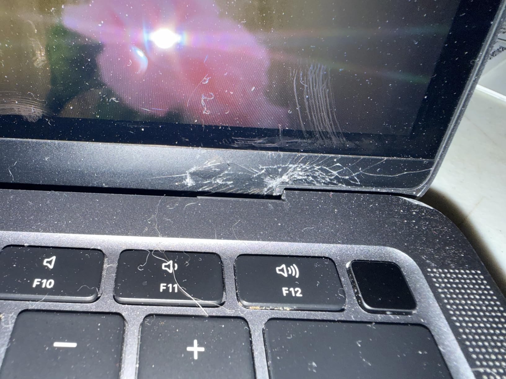 Late 2020 Apple MacBook Air with Apple M1 Chip (13.3 inch, 16GB RAM, 512GB SSD) Space Gray (Renewed) Customer Review Late 2020 Apple MacBook Air with Apple M1 Chip (13.3 inch, 16GB RAM, 512GB SSD) Space Gray (Renewed) - Customer Photo 1