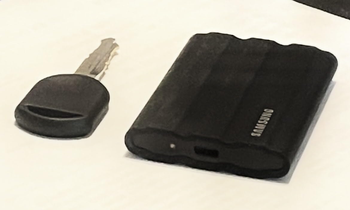 SAMSUNG T7 Shield 2TB Portable SSD, USB 3.2 Gen2, Rugged, IP65 Rated - Customer Photo 2