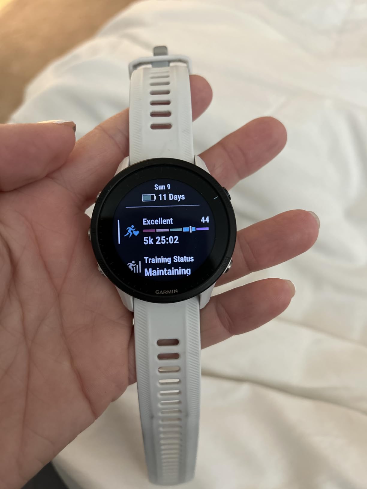 Forerunner 955, GPS Running Smartwatch, Tailored to Triathletes, Long-Lasting Battery, Whitestone customer photo 2