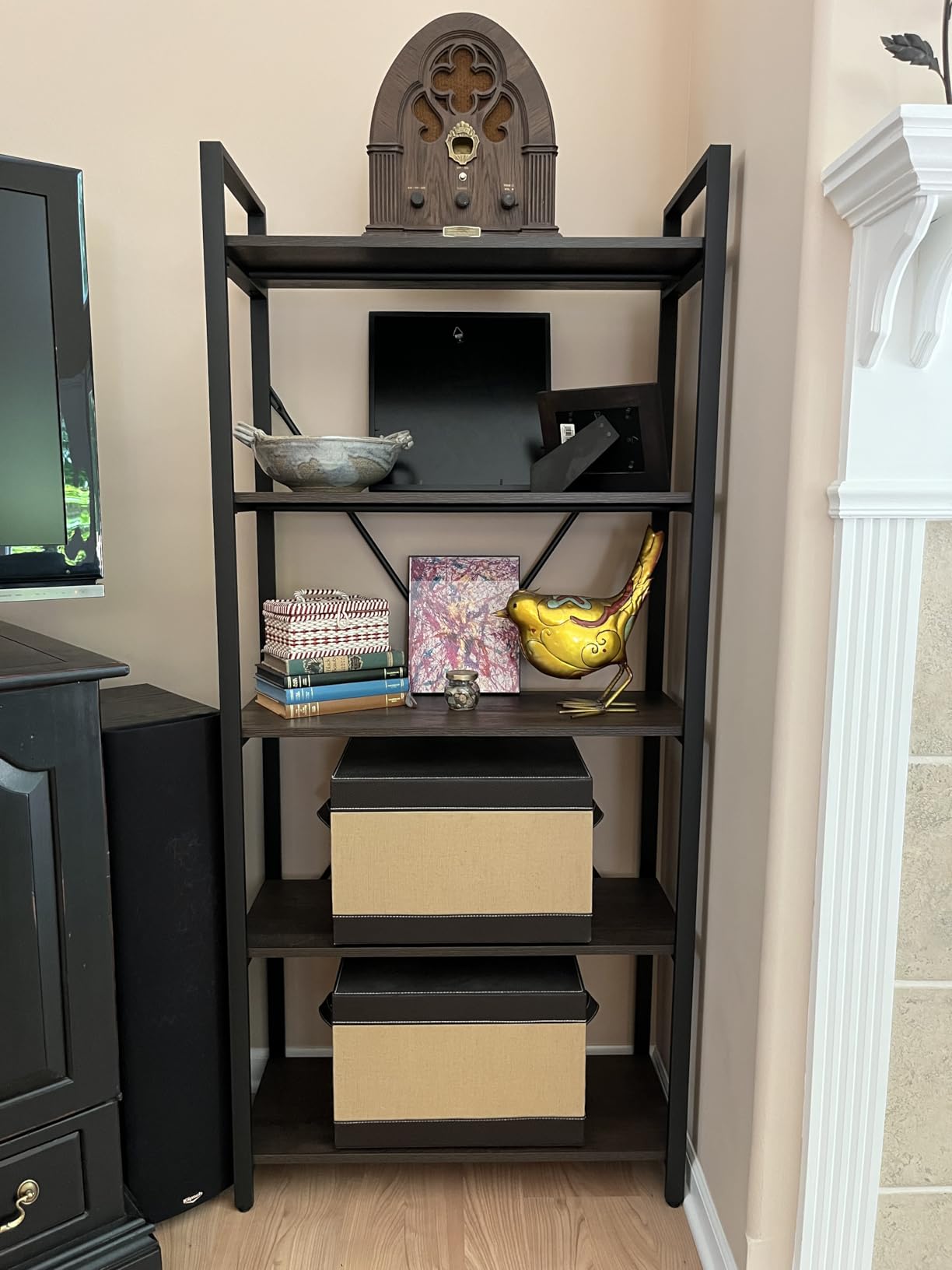 FATORRI 5 Tier Industrial Bookshelf, Rustic Etagere Bookcase for Display, Vintage Shelving Unit Wood and Metal Tall Book Shelves for Home Office (Walnut Brown) Customer Review FATORRI 5 Tier Industrial Bookshelf, Rustic Etagere Bookcase for Display, Vintage Shelving Unit Wood and Metal Tall Book Shelves for Home Office (Walnut Brown) - Customer Photo 2
