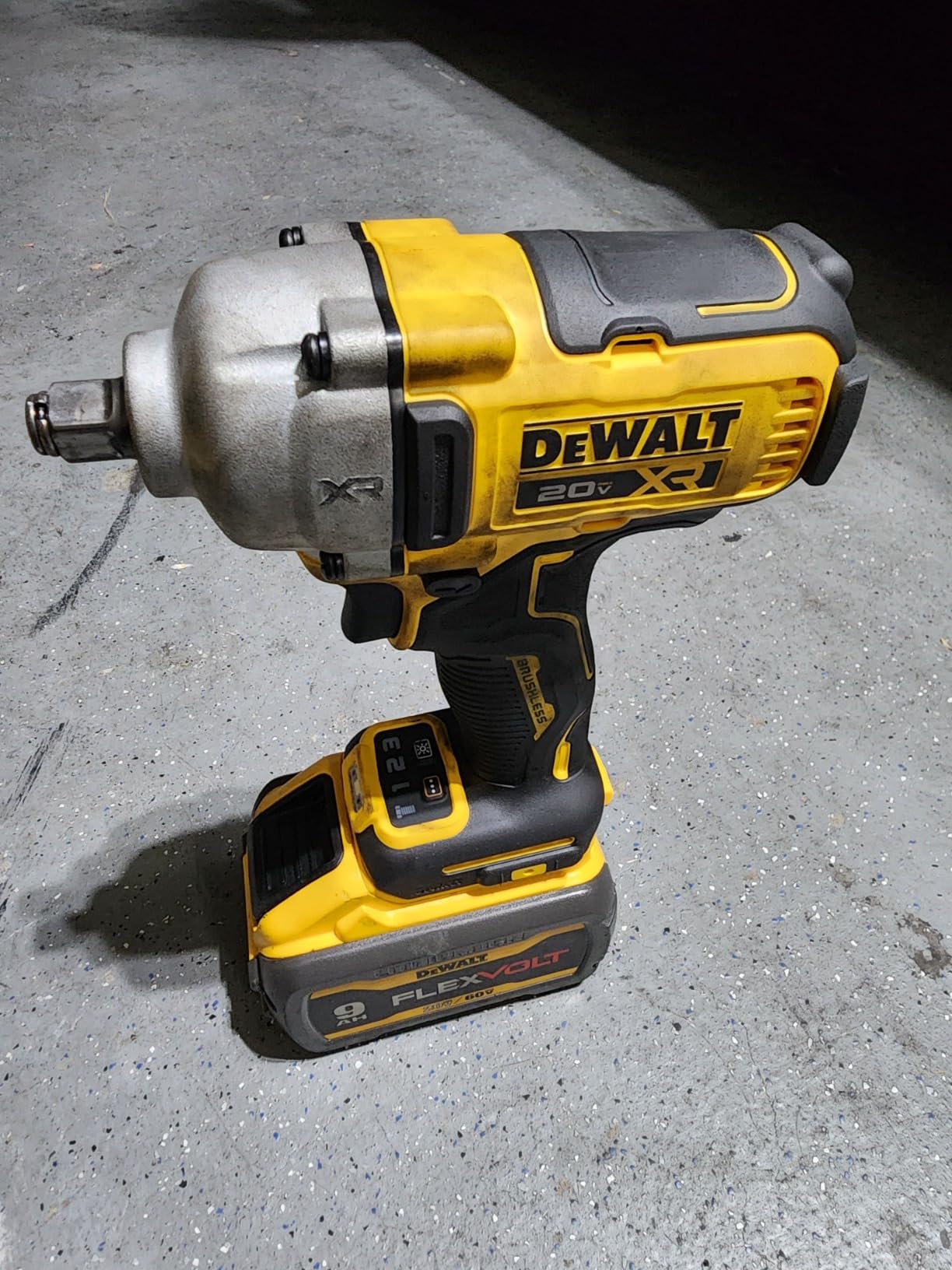 DEWALT 20V MAX Cordless Impact Wrench, 1/2' Hog Ring, Includes LED Work Light and Belt Clip, Bare Tool Only (DCF891B) Customer Review DEWALT 20V MAX Cordless Impact Wrench, 1/2' Hog Ring, Includes LED Work Light and Belt Clip, Bare Tool Only (DCF891B) - Customer Photo 2