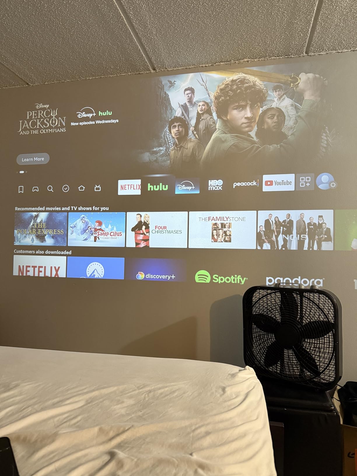 HAPPRUN Native 1080P Bluetooth Mini Projector, Full HD Portable Outdoor Movie Projector with Built-in Speaker, Compatible with Smartphone, HDMI, USB, AV, Fire Stick, PS5 for Home, Bedroom, Outdoor Use customer photo 1