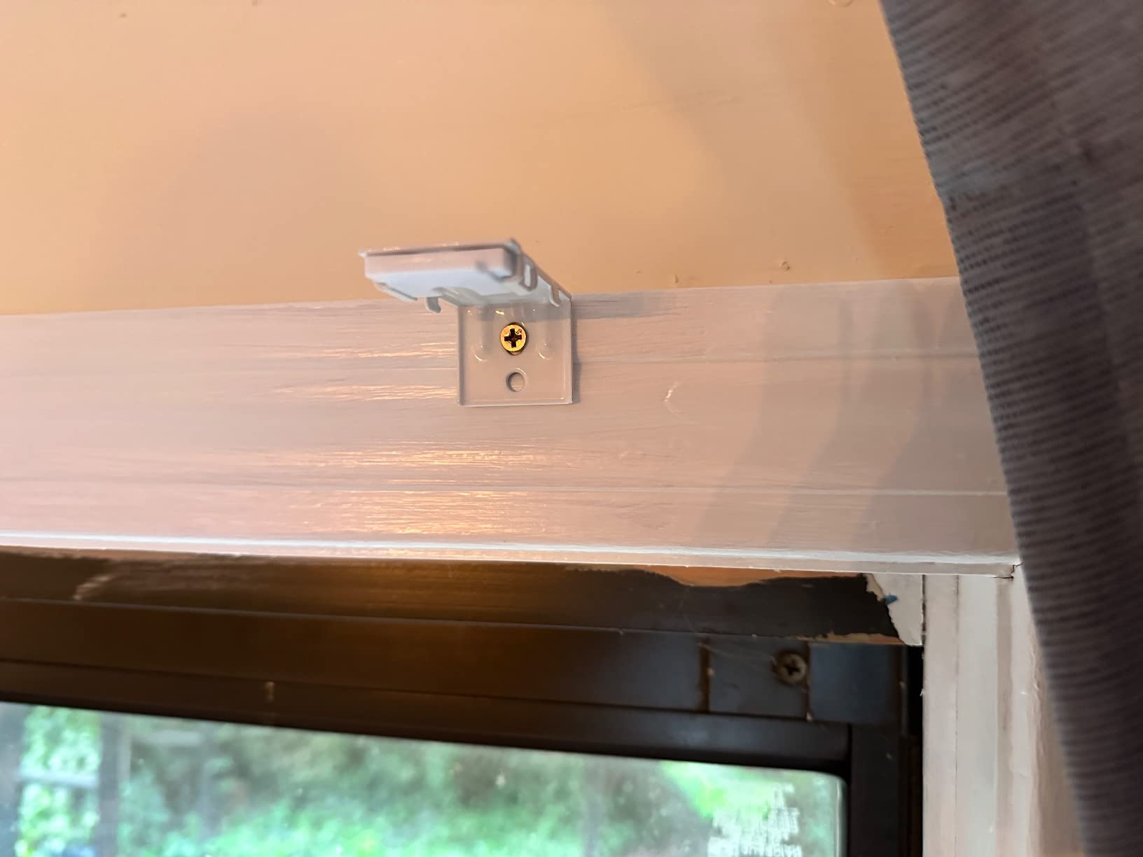 SmartWings Motorized Roller Shades Work with Homekit, 100% Blackout Smart Blinds for Windows, Cordless Remote Control Window Shades, Customized Size Customer Review SmartWings Motorized Roller Shades Work with Homekit, 100% Blackout Smart Blinds for Windows, Cordless Remote Control Window Shades, Customized Size - Customer Photo 1