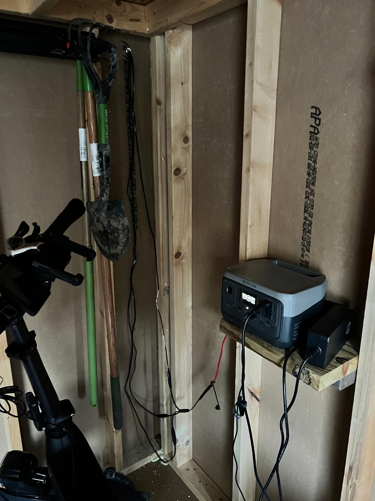 EF ECOFLOW Portable Power Station RIVER 2, 256Wh LiFePO4 Battery/ 1 Hour Fast Charging, 2 Up to 600W AC Outlets, Solar Generator (Solar Panel Optional) for Outdoor Camping/RVs/Home Use Customer Review EF ECOFLOW Portable Power Station RIVER 2, 256Wh LiFePO4 Battery/ 1 Hour Fast Charging, 2 Up to 600W AC Outlets, Solar Generator (Solar Panel Optional) for Outdoor Camping/RVs/Home Use - Customer Photo 1