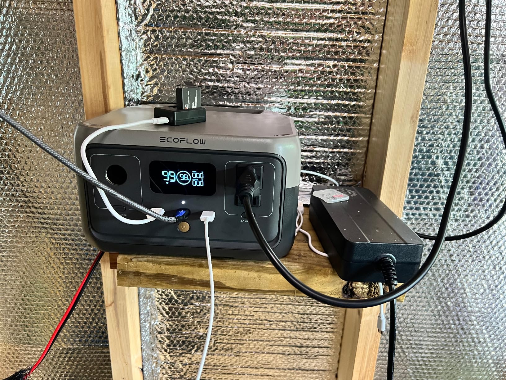 EF ECOFLOW Portable Power Station RIVER 2, 256Wh LiFePO4 Battery/ 1 Hour Fast Charging, 2 Up to 600W AC Outlets, Solar Generator (Solar Panel Optional) for Outdoor Camping/RVs/Home Use Customer Review EF ECOFLOW Portable Power Station RIVER 2, 256Wh LiFePO4 Battery/ 1 Hour Fast Charging, 2 Up to 600W AC Outlets, Solar Generator (Solar Panel Optional) for Outdoor Camping/RVs/Home Use - Customer Photo 2