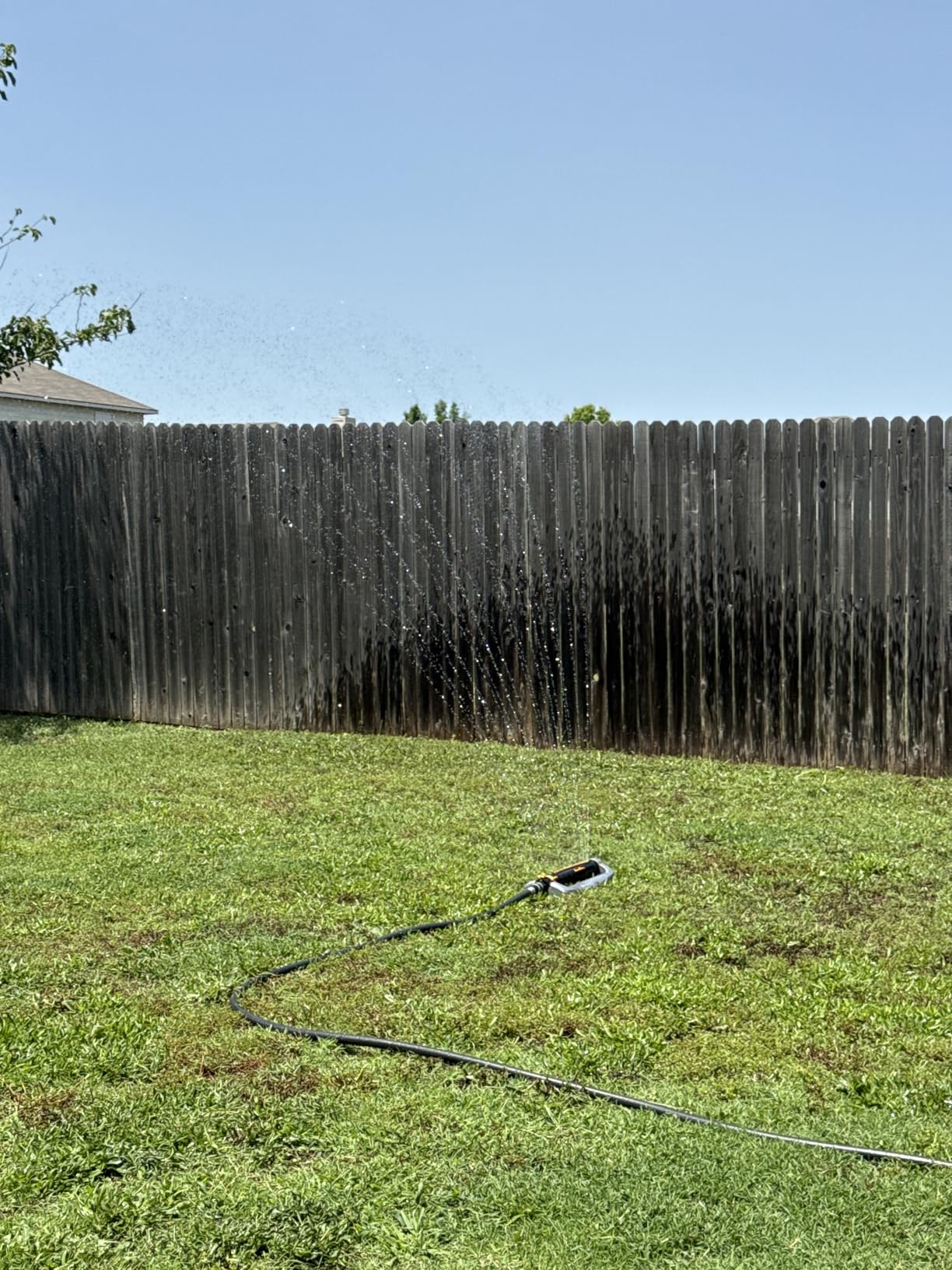 Melnor Metal Oscillating Sprinkler 4500 Sq Ft: Flow, Width, Range Adjust customer photo 2