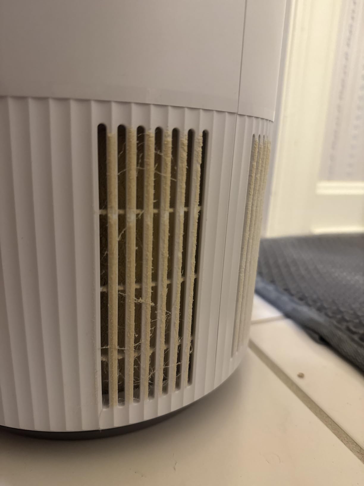 Shark Air Purifier for Home, Clean Sense, for Bedroom, Nursery, Home Office, Dorm, HEPA-Exceeding Filter, Captures Pollutants, Pet Dander, Dust, Odor, Smoke, and More, HP102PET, White Customer Review Shark Air Purifier for Home, Clean Sense, for Bedroom, Nursery, Home Office, Dorm, HEPA-Exceeding Filter, Captures Pollutants, Pet Dander, Dust, Odor, Smoke, and More, HP102PET, White - Customer Photo 2