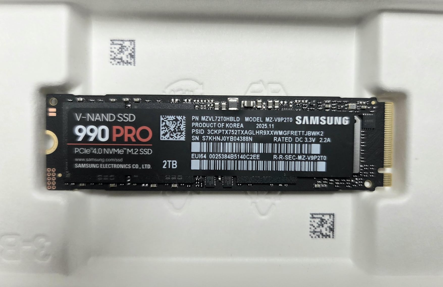 990 PRO w/ Heatsink SSD 2TB, PCIe Gen4 M.2 2280 Internal Solid State Hard Drive, Seq. Read Speeds Up To 7,450MB/s for High End Computing, Workstations, Compatible w/ PlayStation 5, MZ-V9P2T0CW customer photo 1