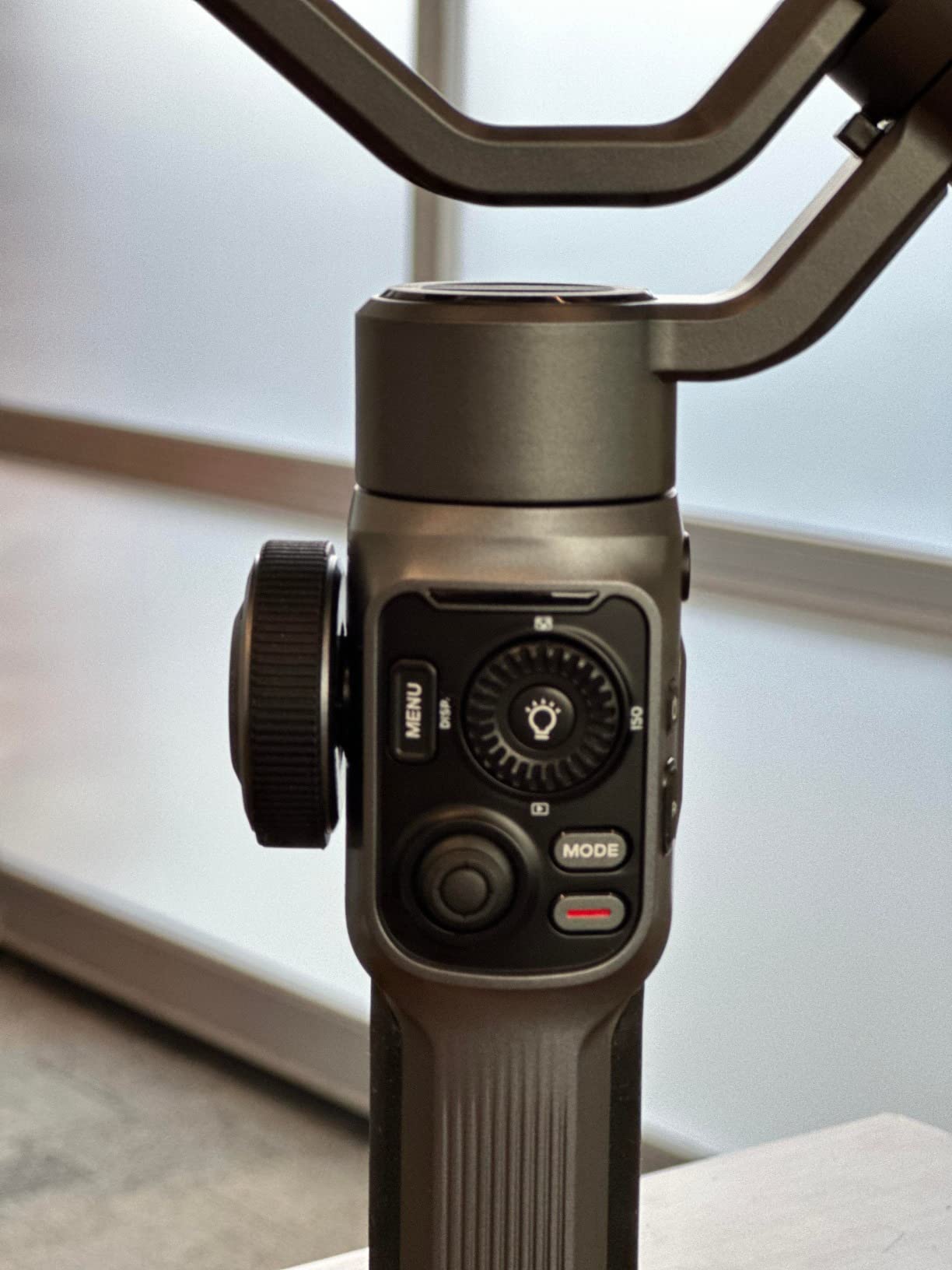 Zhiyun Smooth 5S Smartphone Gimbal Stabilizer 3-Axis with Built-in Fill Light for iPhone Android with Face Object Tracking for Vlog Video Live Stream INS YouTube (Smooth 5 Upgrade Version)-Gray - Customer Photo 1