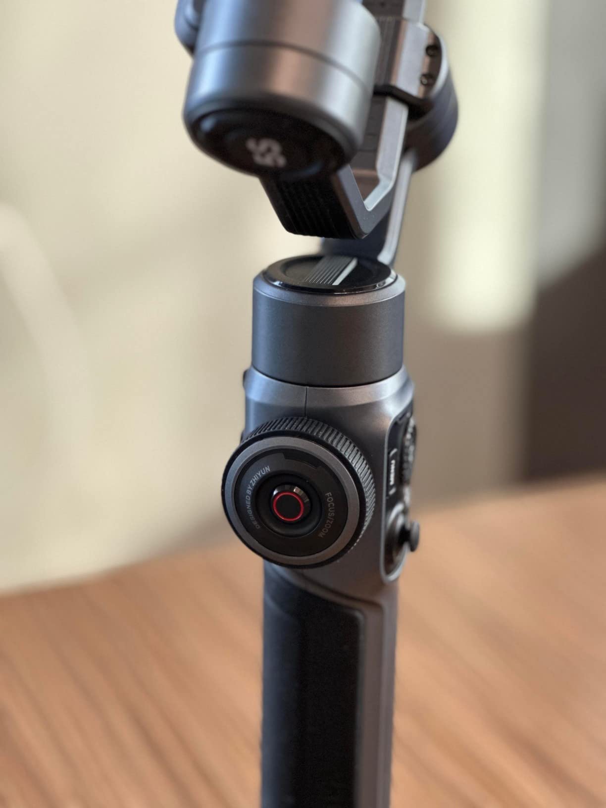 Zhiyun Smooth 5S Smartphone Gimbal Stabilizer 3-Axis with Built-in Fill Light for iPhone Android with Face Object Tracking for Vlog Video Live Stream INS YouTube (Smooth 5 Upgrade Version)-Gray - Customer Photo 2