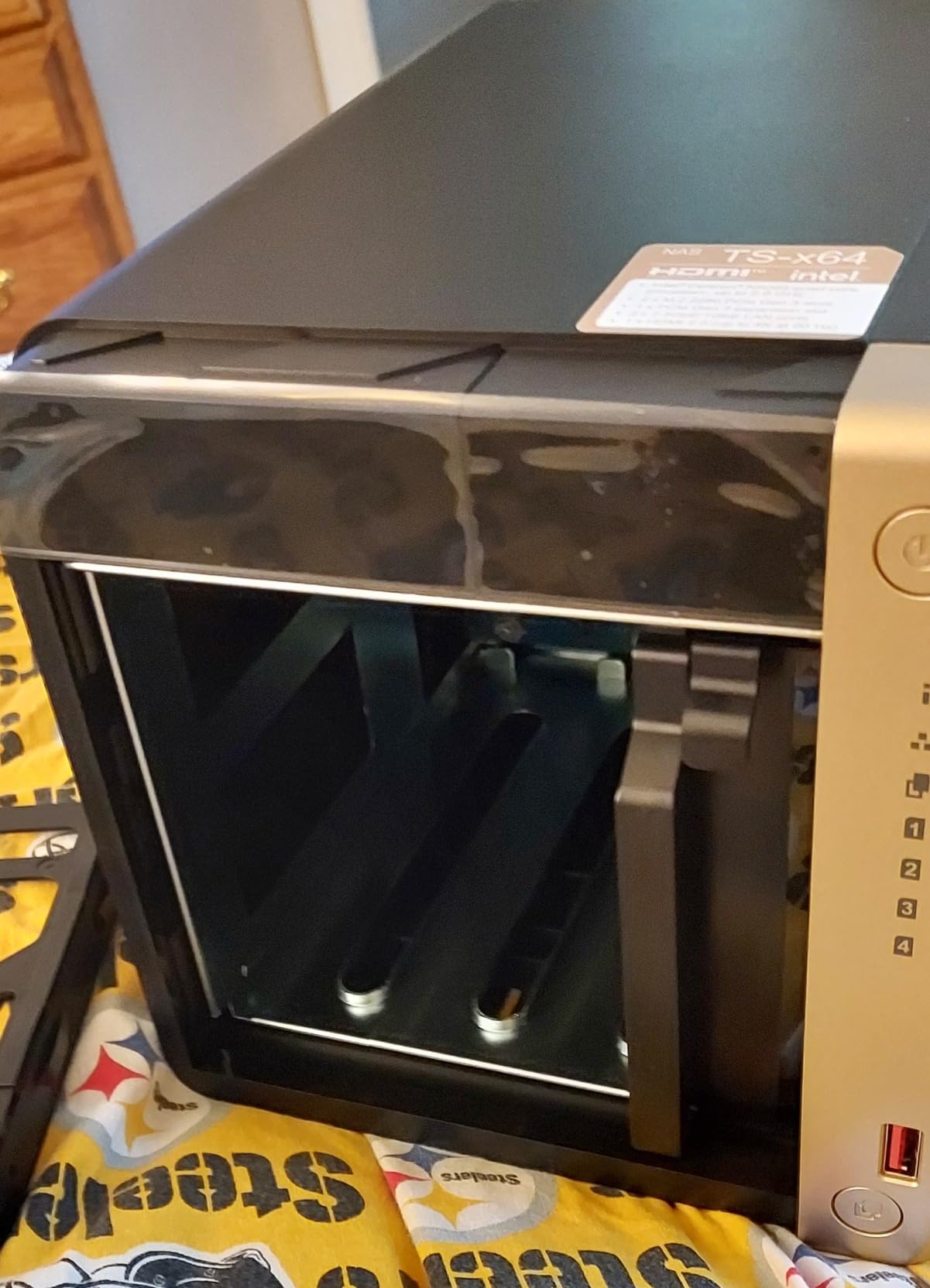 QNAP TS-264-8G-US 2 Bay High-Performance Desktop NAS with Intel Celeron Quad-core Processor, M.2 PCIe Slots and Dual 2.5GbE (2.5G/1G/100M) Network Connectivity (Diskless) Customer Review QNAP TS-264-8G-US 2 Bay High-Performance Desktop NAS with Intel Celeron Quad-core Processor, M.2 PCIe Slots and Dual 2.5GbE (2.5G/1G/100M) Network Connectivity (Diskless) - Customer Photo 2