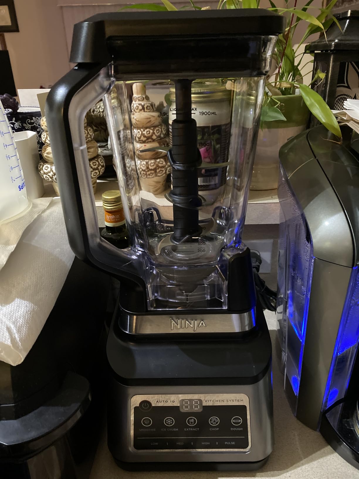 Ninja BN751 Professional Plus DUO Blender, 1400 Peak Watts, 3 Auto-IQ Programs for Smoothies, Frozen Drinks & Nutrient Extractions, 72-oz. Total Crushing Pitcher & (2) 24 oz. To-Go Cups, Black - Customer Photo 4