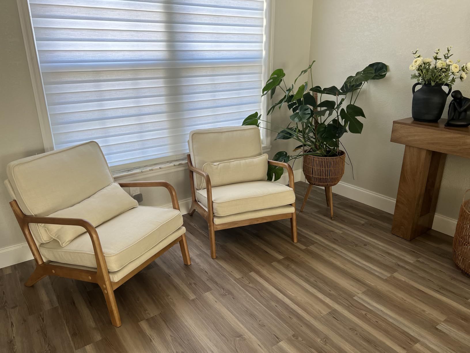 Bonnlo Fine Beige Accent Chairs Set of 2, Upholstered Mid Century Modern Lounge Fabric Chairs Reading Chairs Side Sitting Chair Solid Wood Farmhouse Armchairs for Living Room, Bedroom, Guest Room Customer Review Bonnlo Fine Beige Accent Chairs Set of 2, Upholstered Mid Century Modern Lounge Fabric Chairs Reading Chairs Side Sitting Chair Solid Wood Farmhouse Armchairs for Living Room, Bedroom, Guest Room - Customer Photo 1