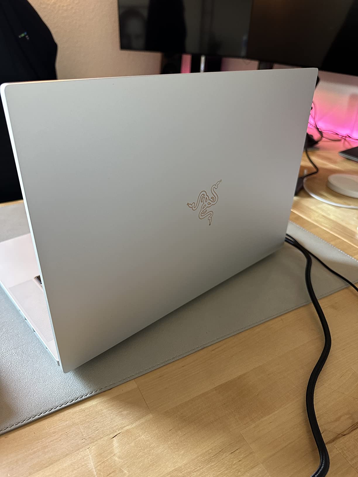 Razer Blade 16 Gaming Laptop: NVIDIA GeForce RTX 4090-13th Gen Intel 24-Core i9 HX CPU - 16